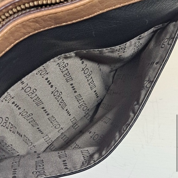 Margot New York 2 Tone Shoulder Bag, 100% Leather - Picture 8 of 11